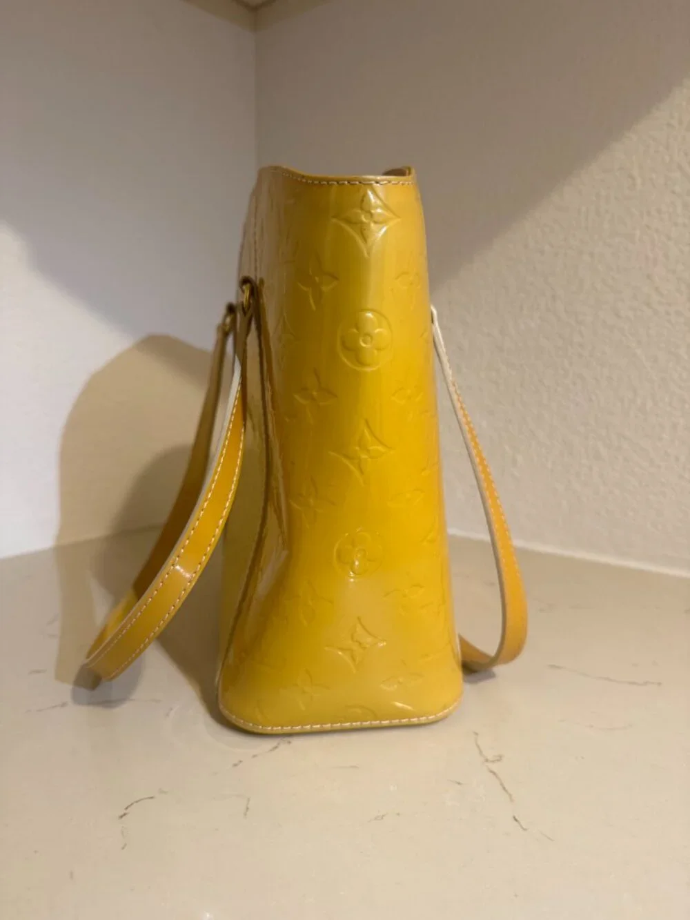 ☀️ Louis Vuitton Monogram Vernis Avalon MM Tote Bag - Yellow